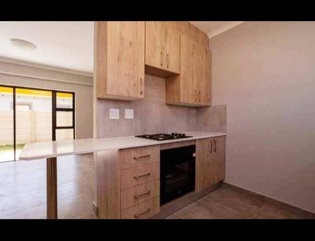 2 BEDROOM HOUSE FOR SALE IN PROTEA GLEN EXT